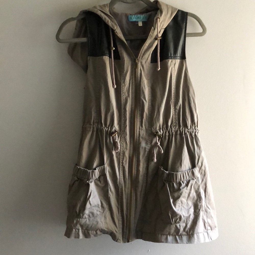 Hooded Cargo Vest